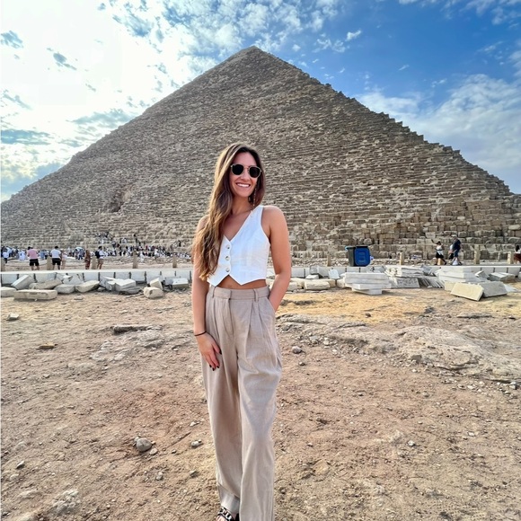 Size small white linen crop button up vest - Picture 2 of 8